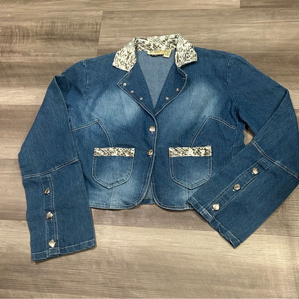 Vintage Cropped Denim Jacket with Leopard Print Accent Size 18